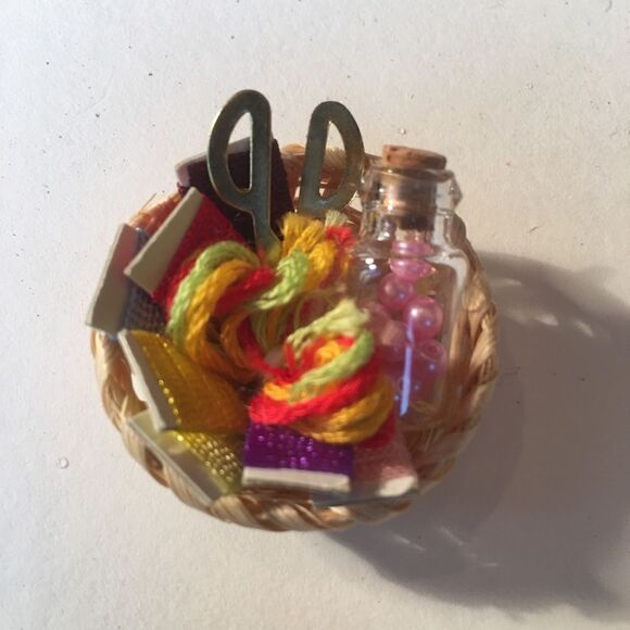 FIGURINE SET for Crafting & Collages! - Picture 5 of 9